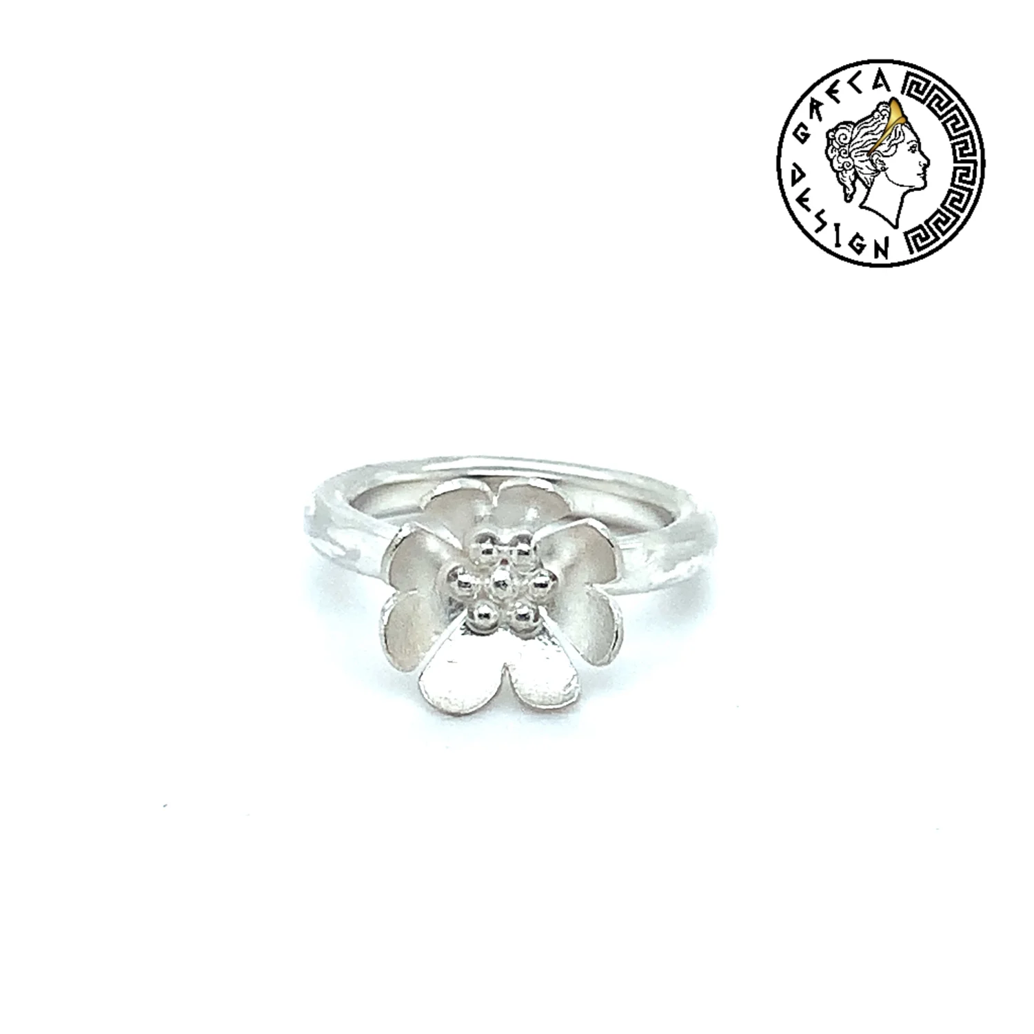 Eleganter Ring mit Blumenmotiv