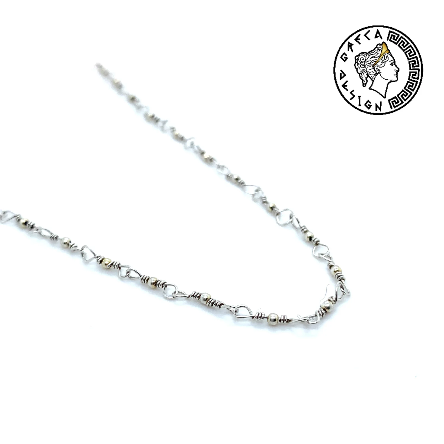 Greca Design Kette mit handgefertigten Gliedern und Silberkugeln